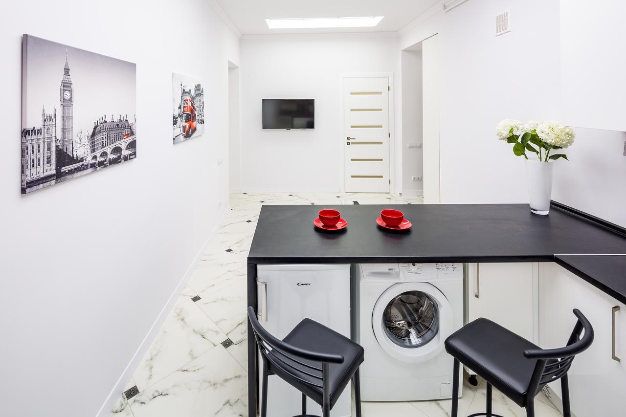 Designer Apartment Зі Світлом! Лвив Екстериор снимка