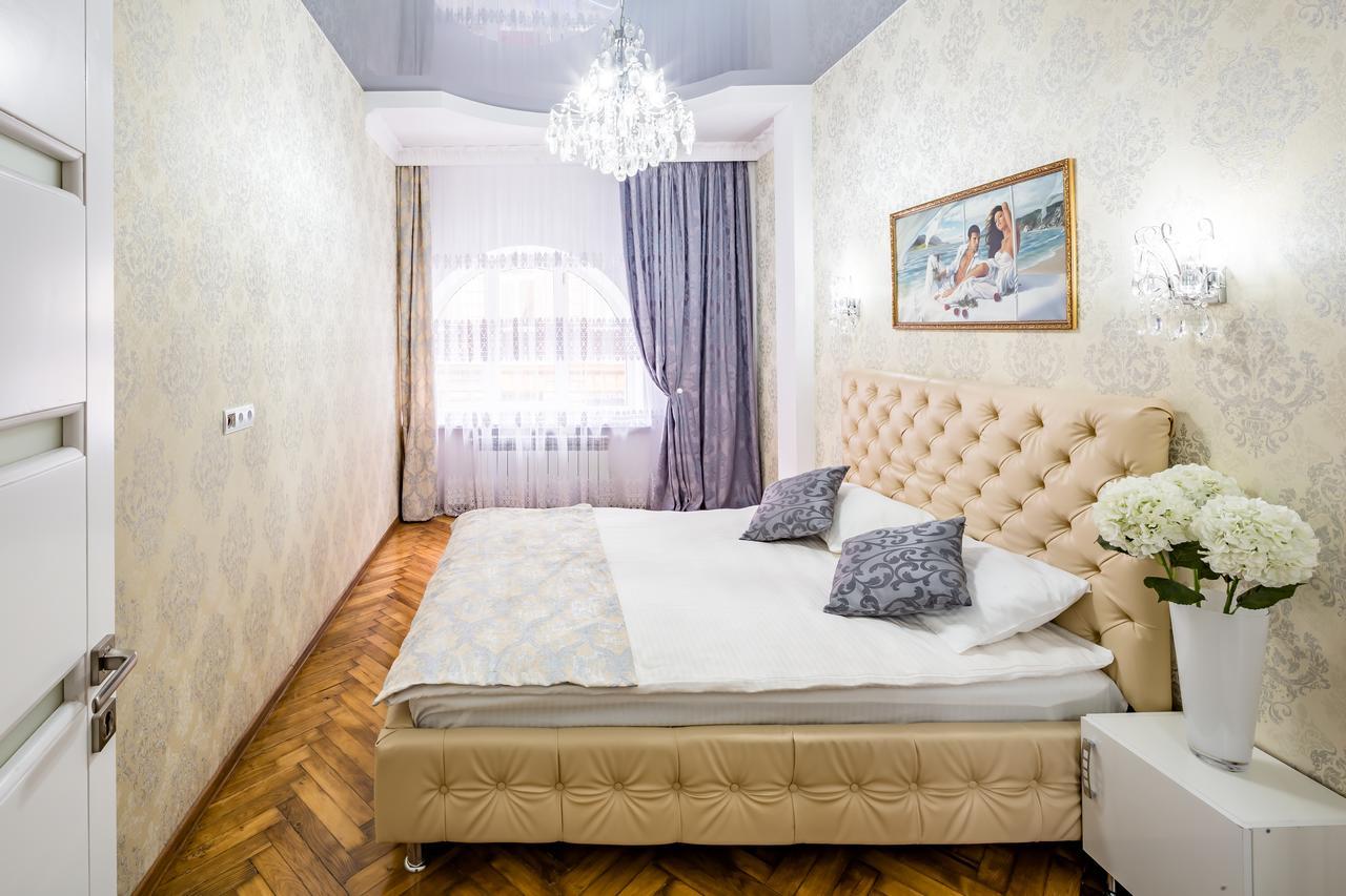 Designer Apartment Зі Світлом! Лвив Екстериор снимка